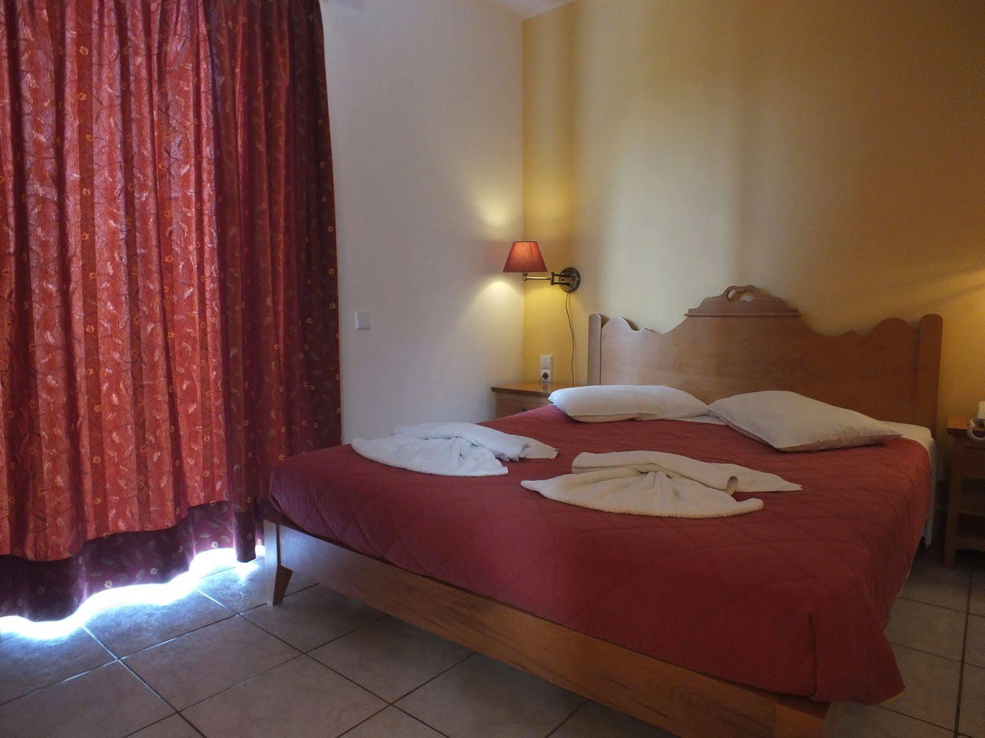 Golden Villas - Hotel Apartments & Villas Херсонисос Екстериор снимка
