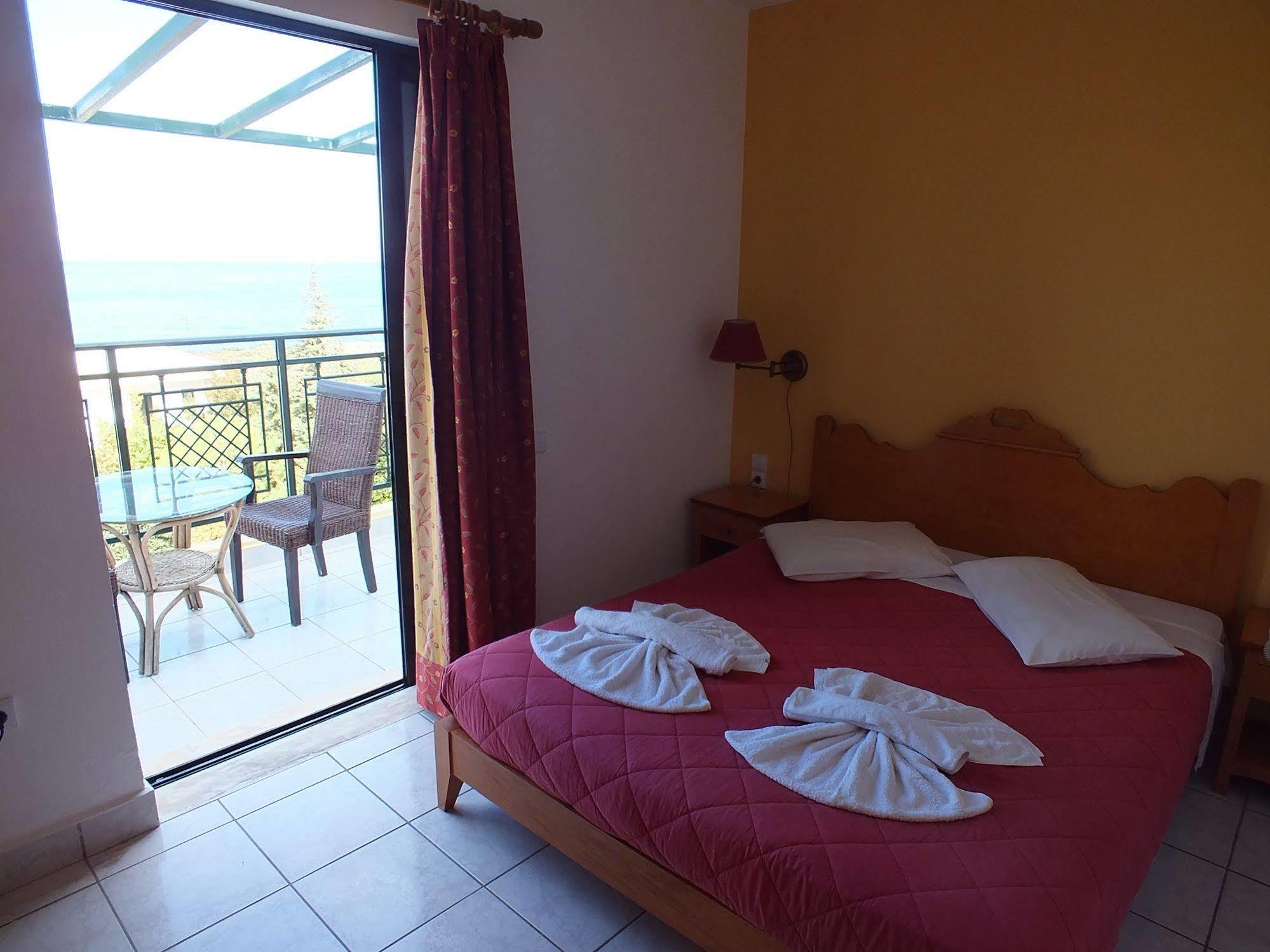 Golden Villas - Hotel Apartments & Villas Херсонисос Екстериор снимка